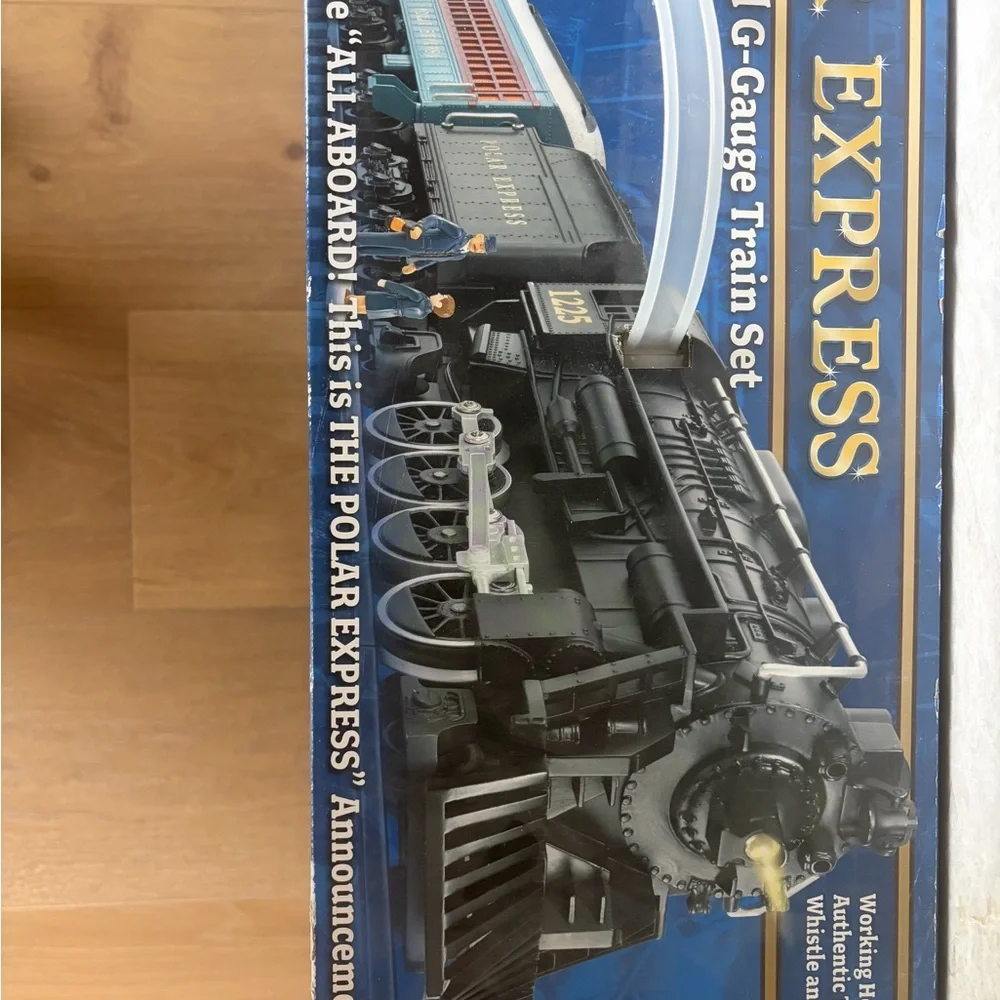 Lionel Polar Express G-Gauge Train Set, Like New with box